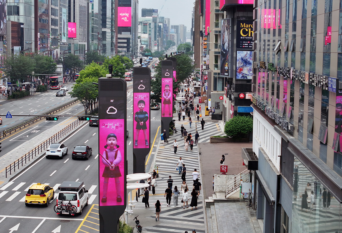 강남역에는 미디어폴이 있다