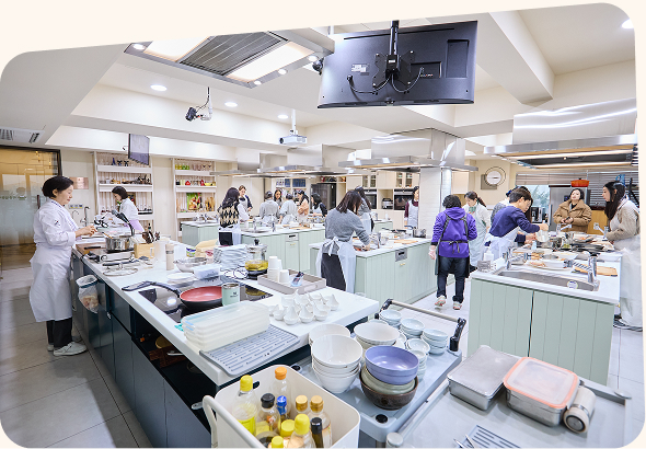 ↑ 이종임 요리연구가가 운영하는 요리학원 'Scook청담'의 내부 전경