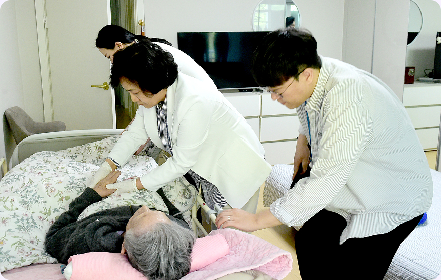 가족의 부담을 더는 강남형 특화사업