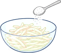 3. ②에 꽃소금을 뿌려 절인 뒤 말랑해지면 물에 한 번 헹구고, 물기를 꼭 짠다.