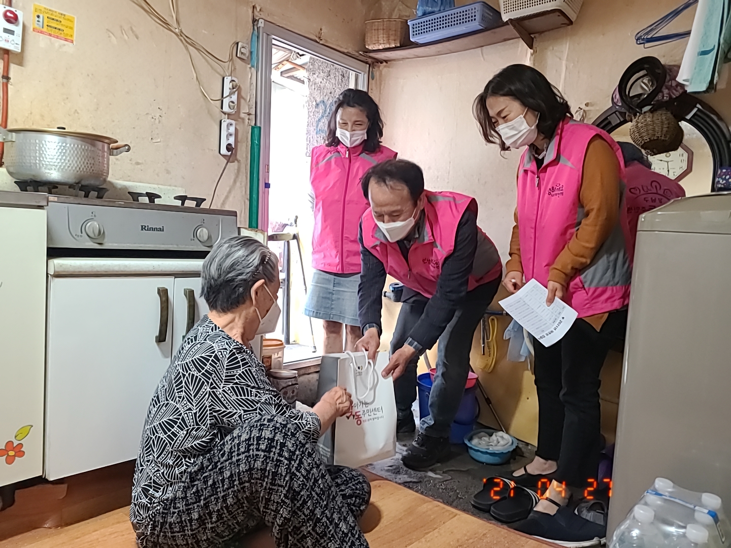 독거어르신 20가구 대상… 월1회 건강식 제공, 안부확인서비스·후원물품 연계 실시 등