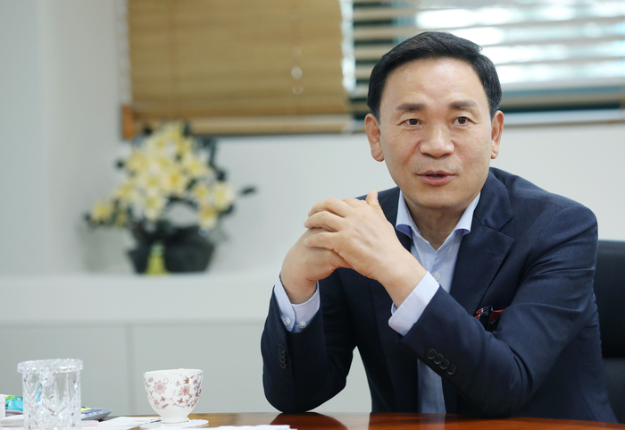 악성민원 해결 일화에 대해 이야기하고 있는 조성명 구청장. (사진제공=강남구청)