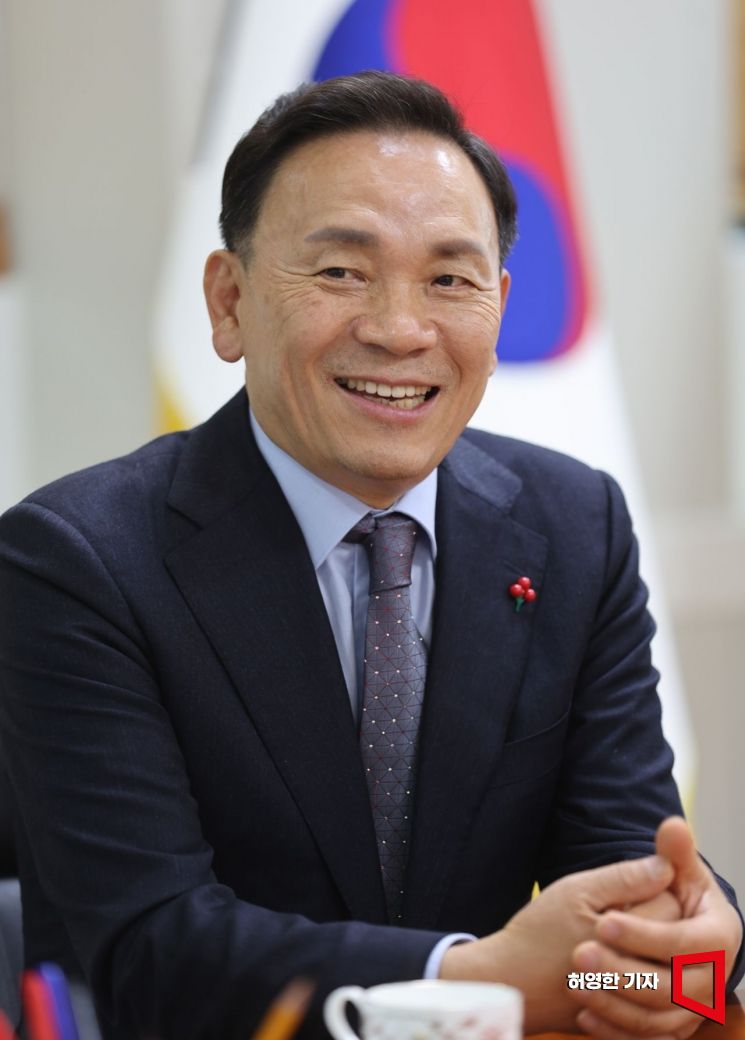 조 구청장은 수서·세곡동 로봇기업 유치 등을 위한 특정개발진흥지구 지정 용역을 조만간 추진할 계획이라고 밝혔다. 사진=허영한 기자 younghan@