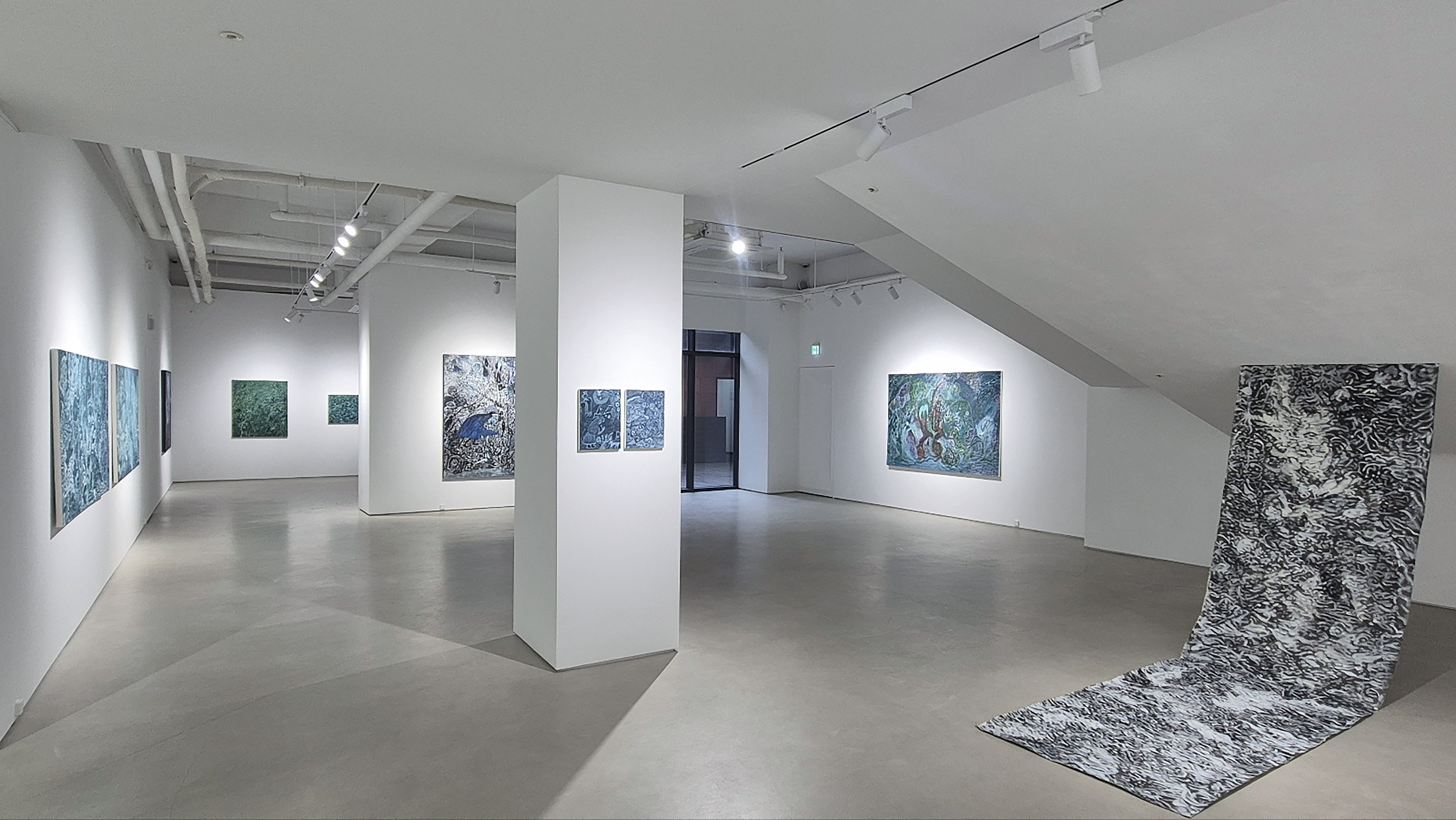 ■전시전경 <흰 그림자들>展_2026