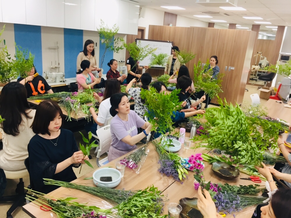 다문화 결혼이주여성 꽃꽂이교실 2차 개강
