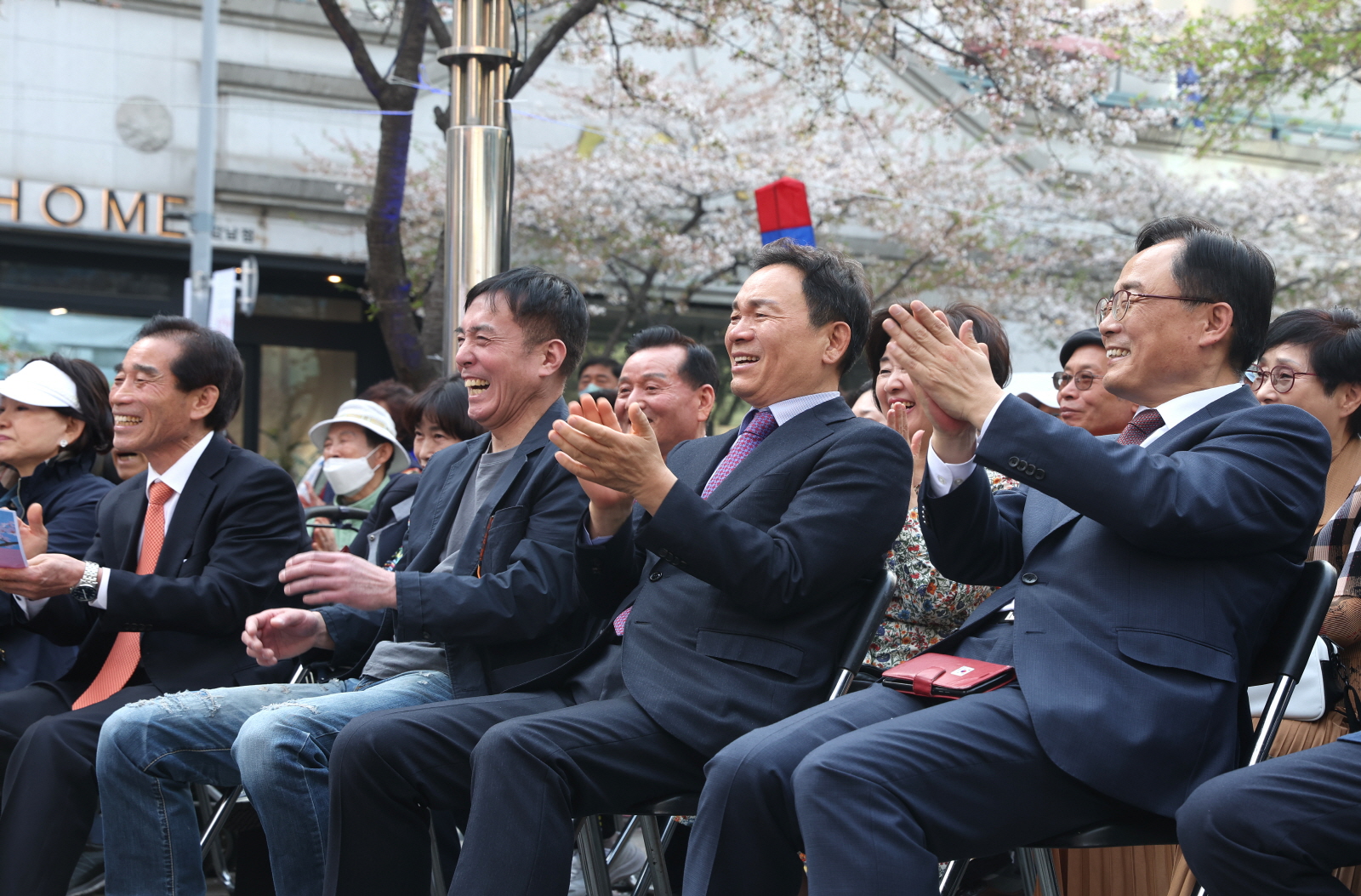 ‘2023 역삼1동 벚꽃 축제’ 참석