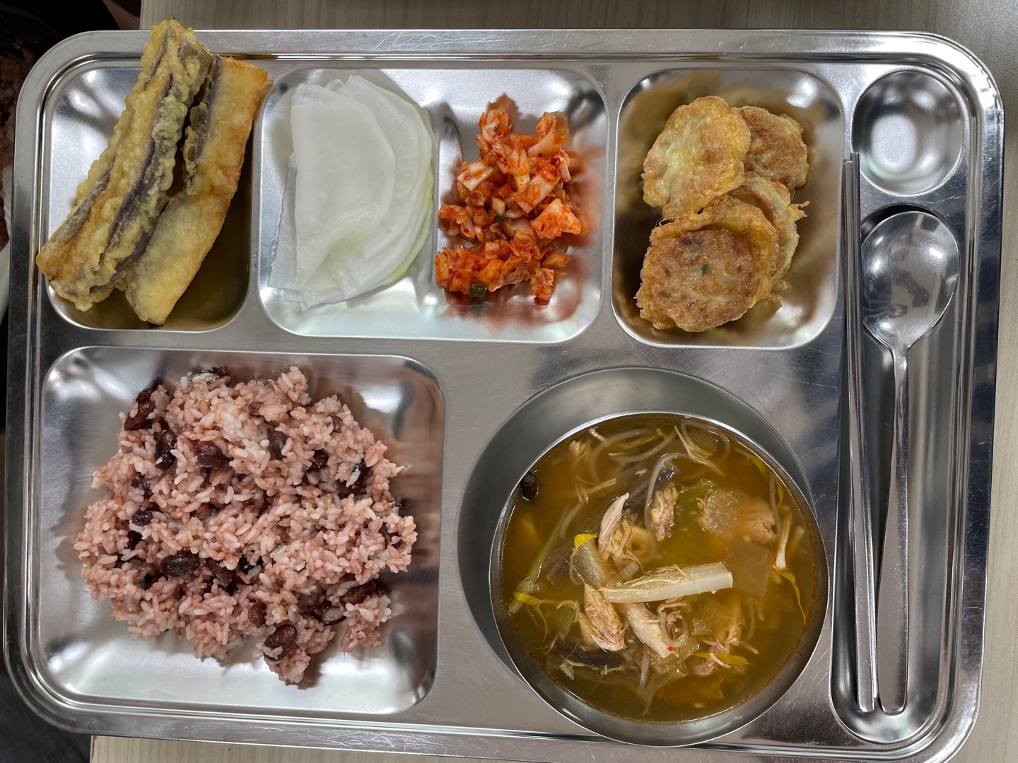 [회전]KakaoTalk_20230510_164244782 석식.jpg