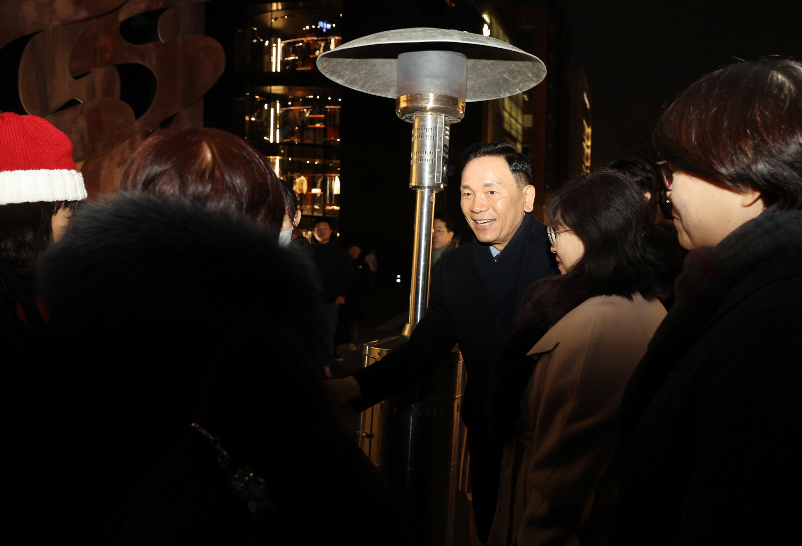 보석처럼 빛나는 ‘청담동 빛의 거리’