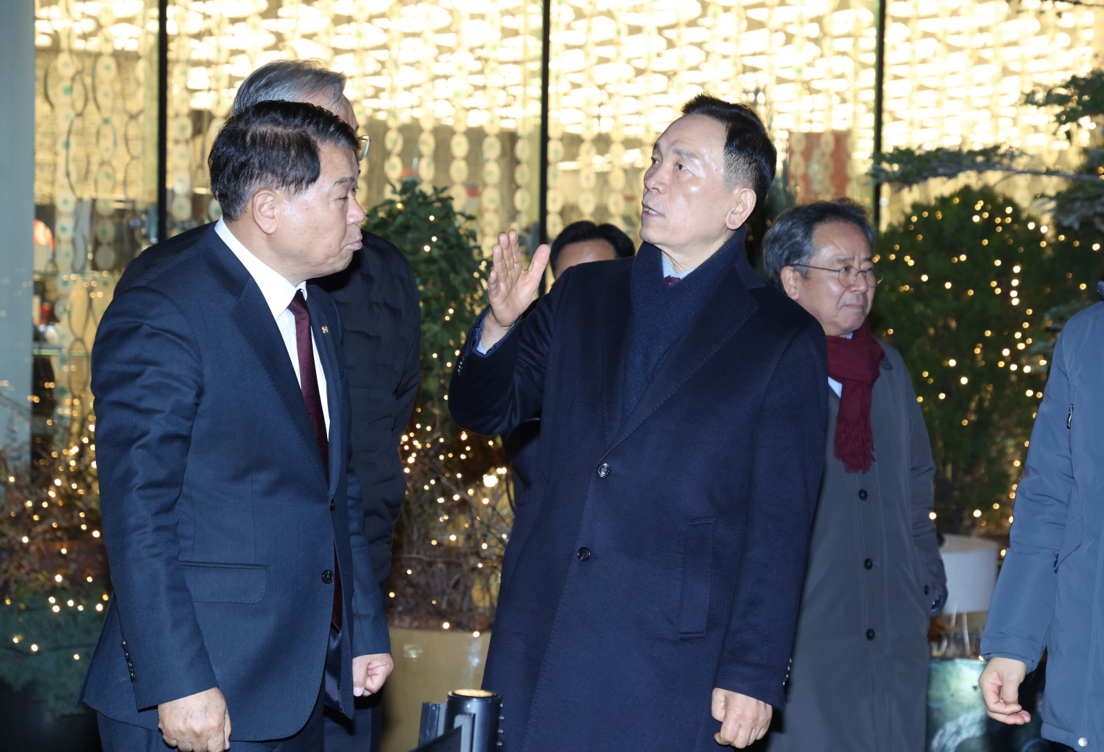 보석처럼 빛나는 ‘청담동 빛의 거리’