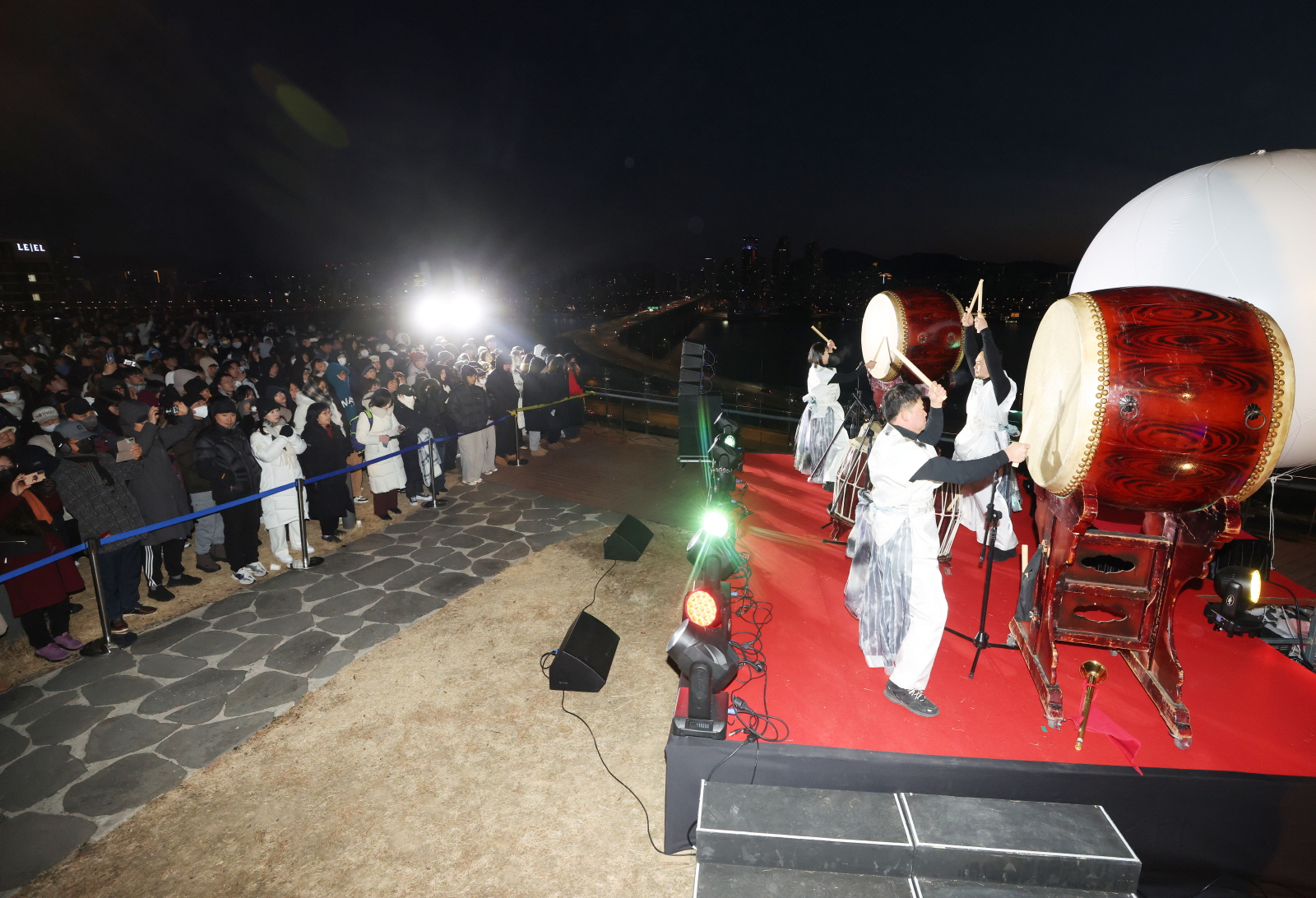 병오년을 밝히는 일출