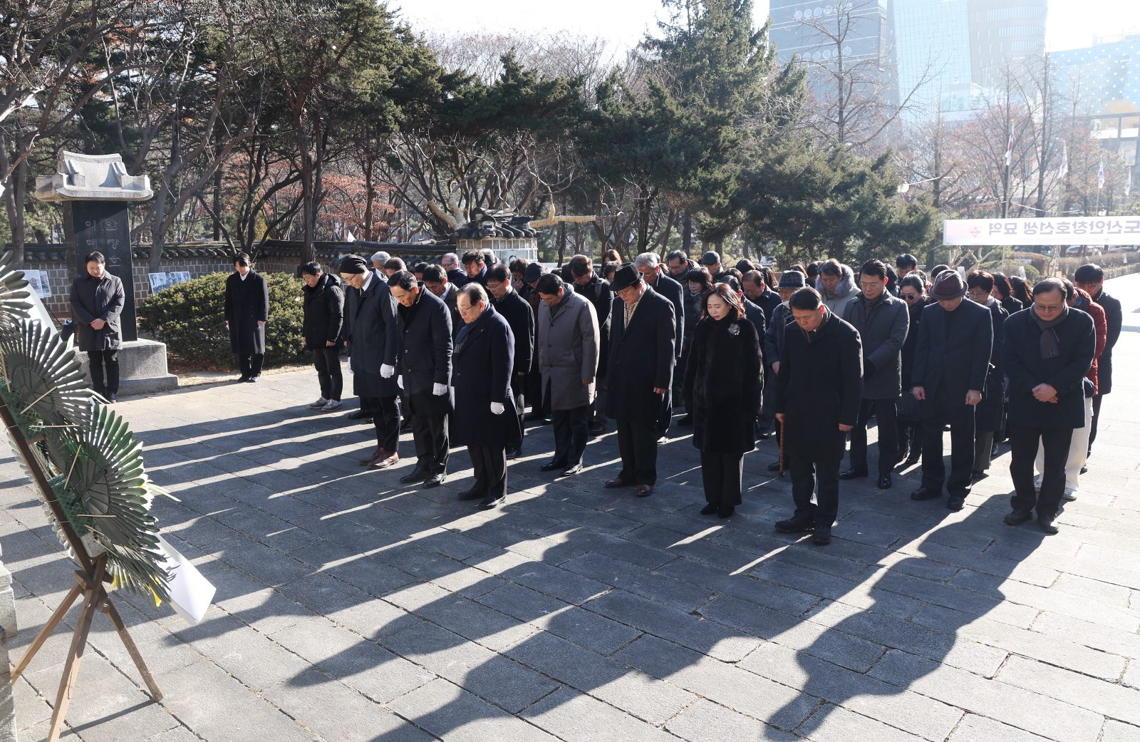 도산 안창호 선생 묘역 참배