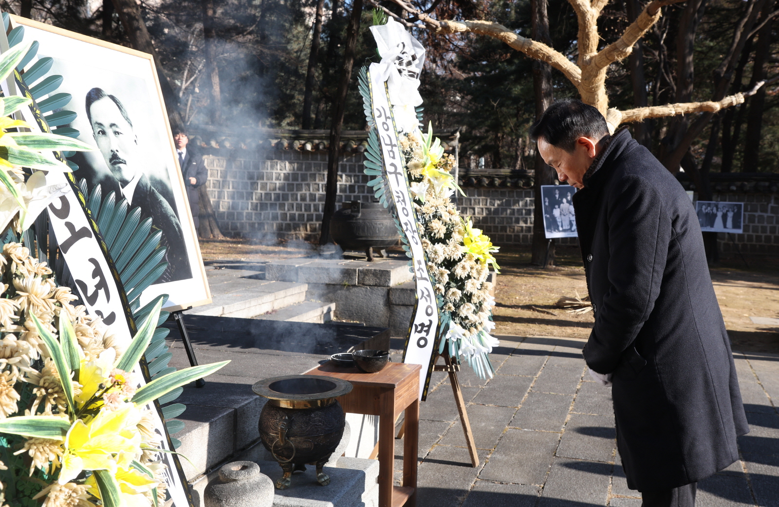 도산 안창호 선생 묘역 참배