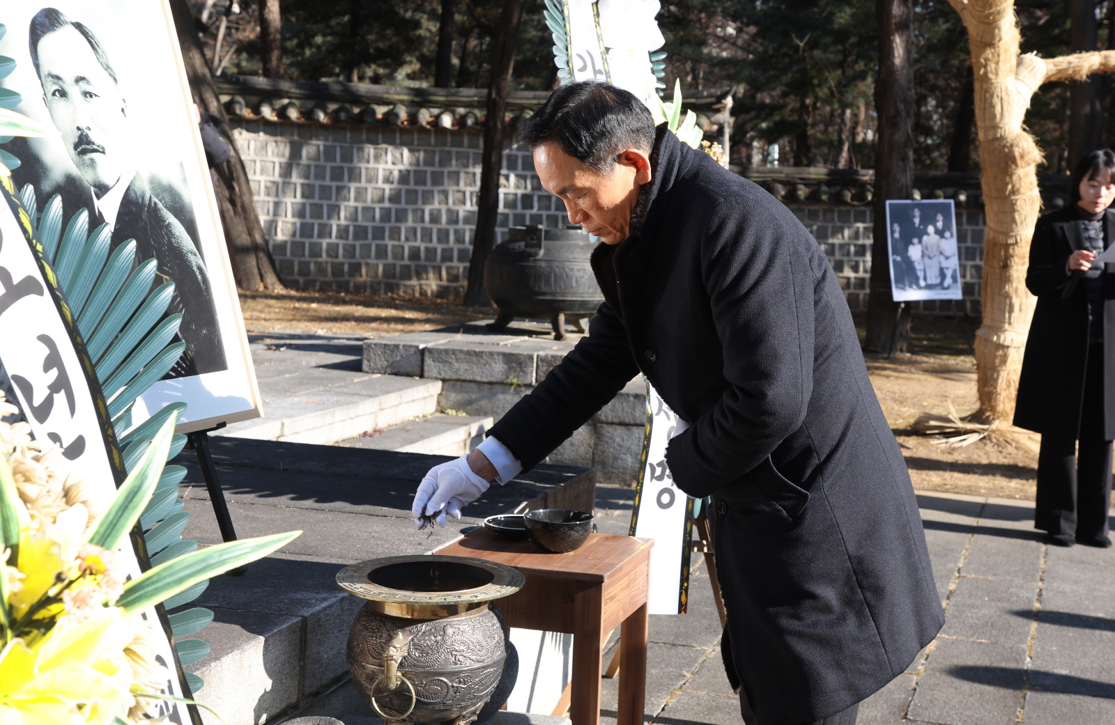 도산 안창호 선생 묘역 참배