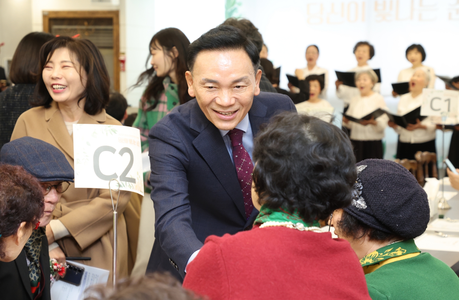 강남노인종합복지관 ‘당신이 가장 빛나는 순간’