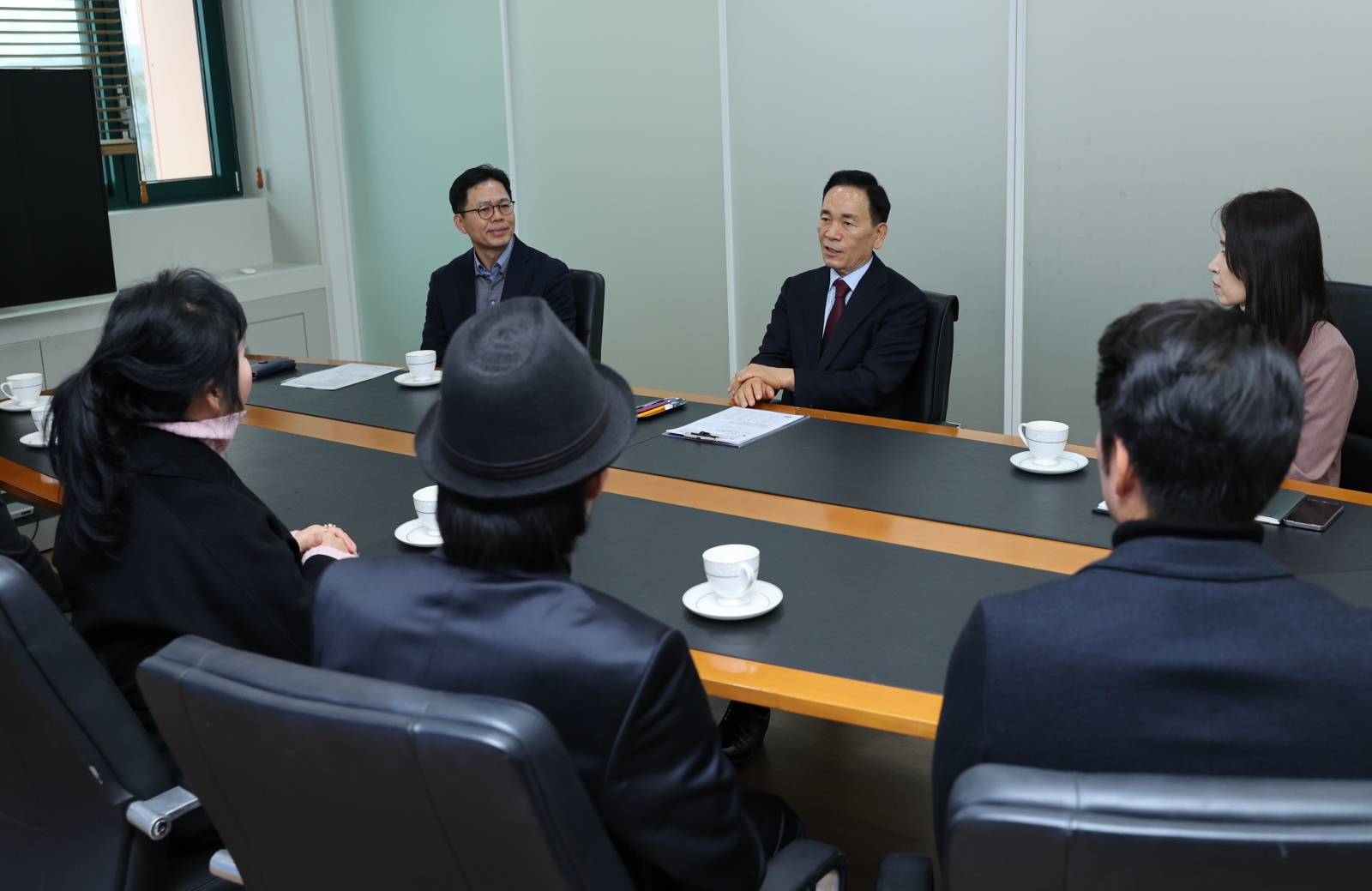 ‘강남 글로벌 명장셰프’ 따·겨 기부금 전달