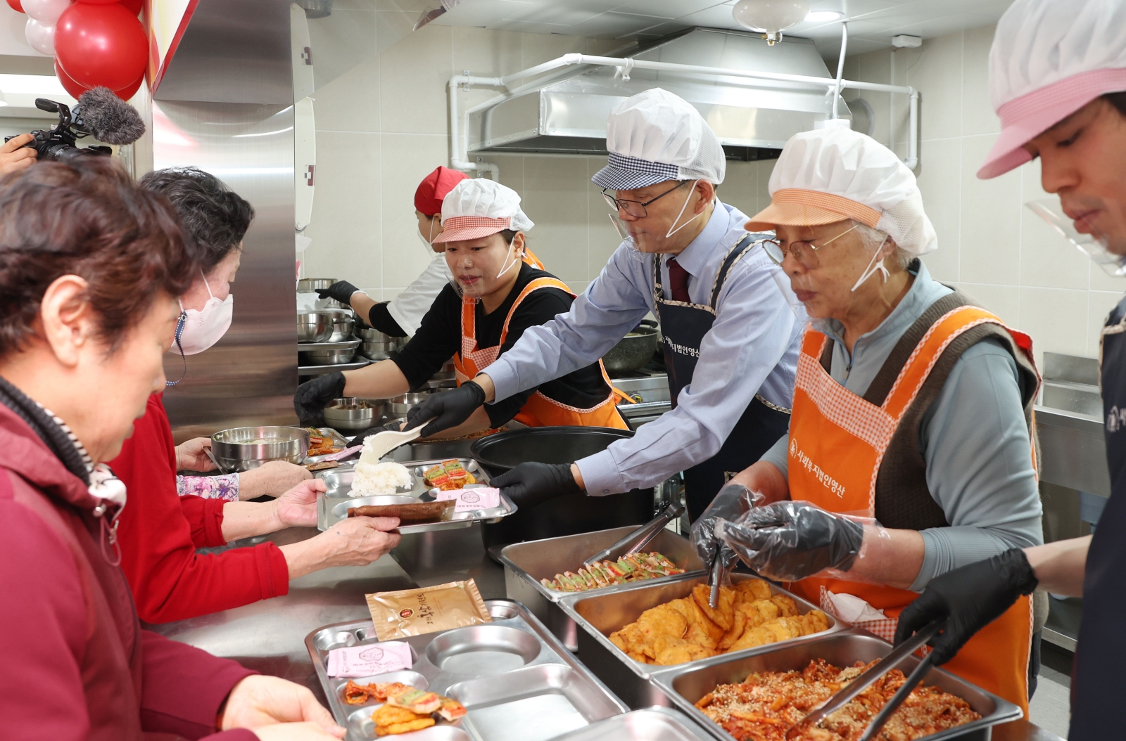 대청경로당 배식 봉사