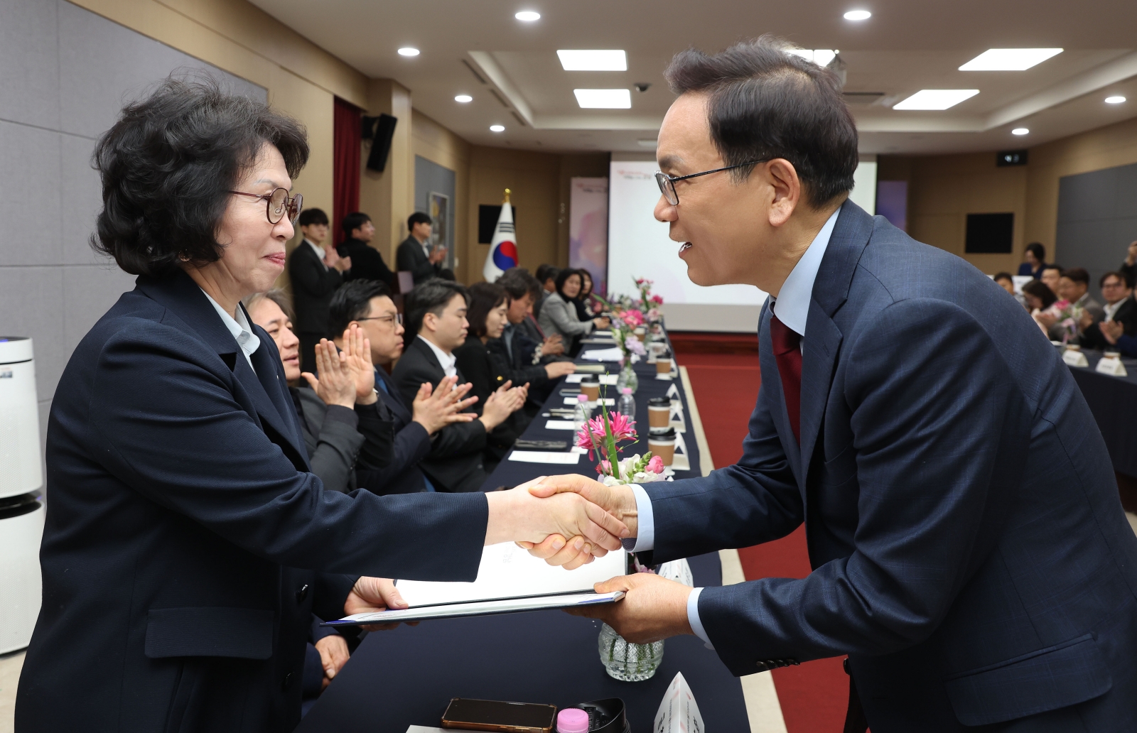 ‘따뜻한 겨울나기’ 감사장 수여식