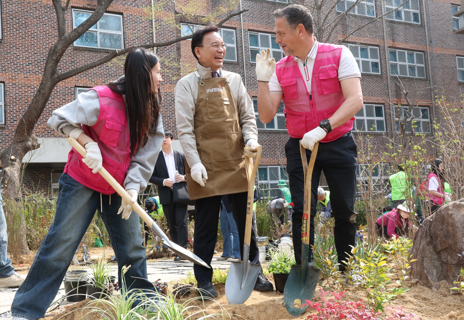 ‘구민참여 정원 숲’ 조성