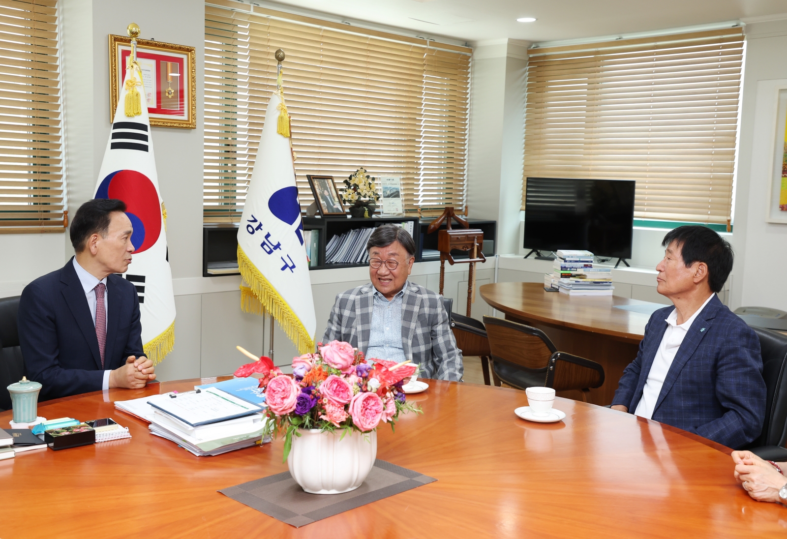 ‘강남구민의 상’ 수상자 핸드프린팅