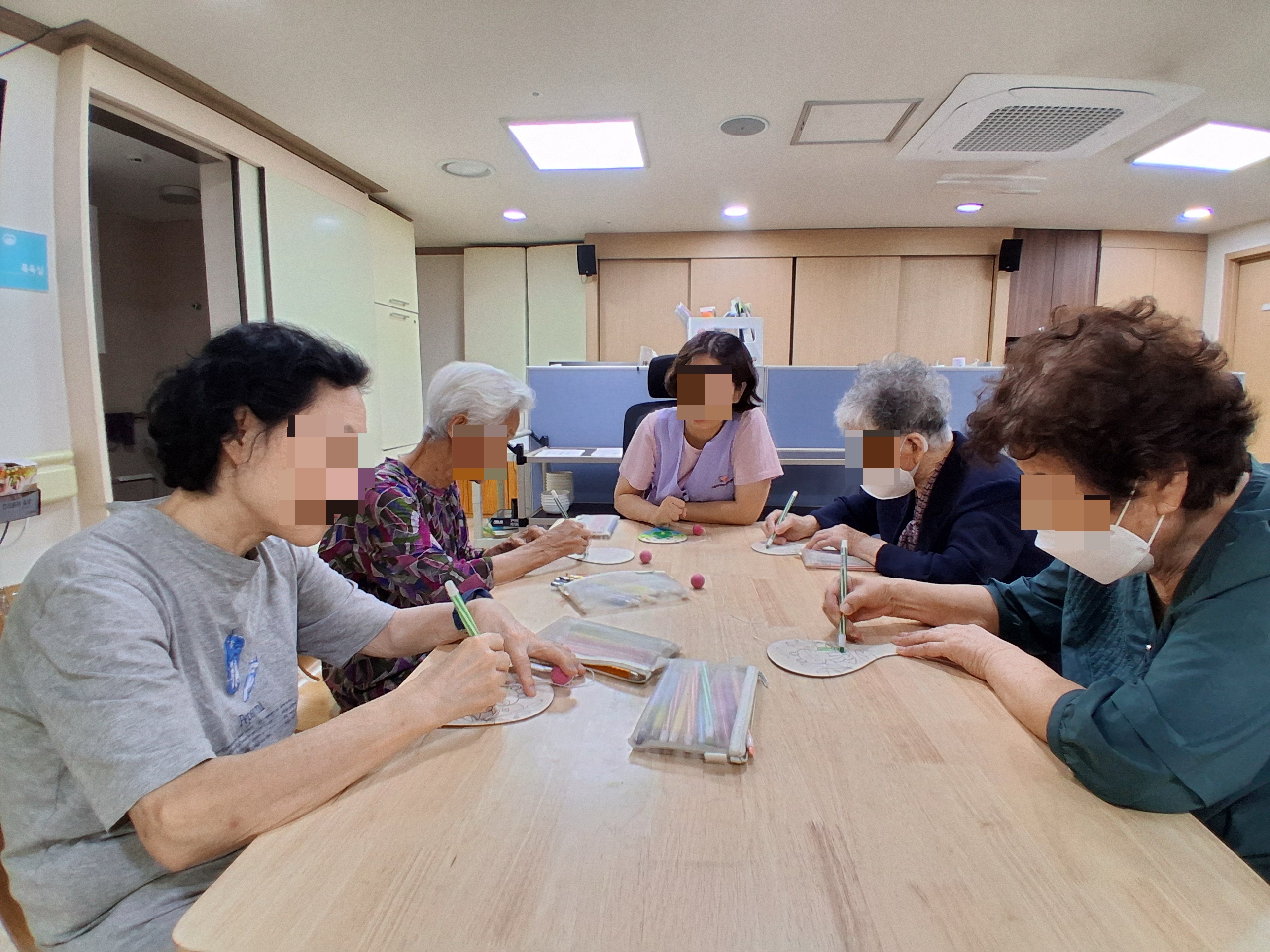 5. 소그룹 인지 작업치료(2).jpg