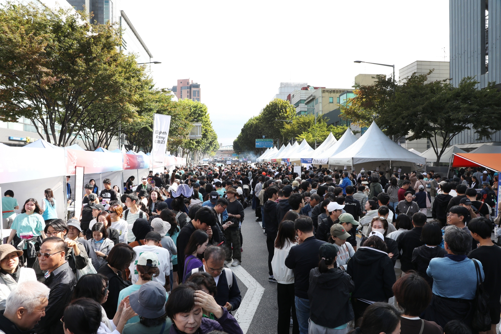 1만 명 달린 ‘강남국제평화마라톤’