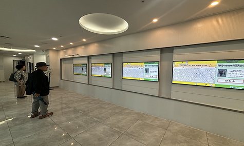 [스마트라운지] 9월 스마트아트갤러리 E-BOOK 독서토론 프로그램 창작 에세이 작품전시회 진행