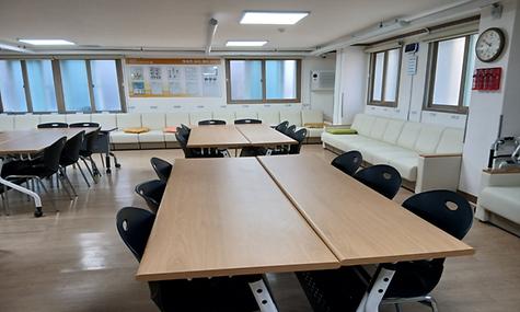 「어르신이 머무르기 좋은 공간, 새로운 환경으로 개선」